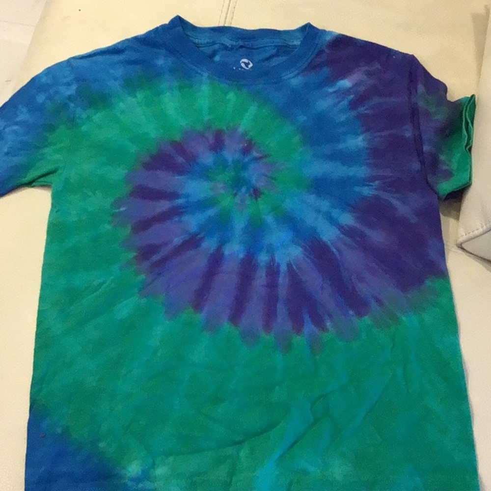 Liquid blue tie dye shirt